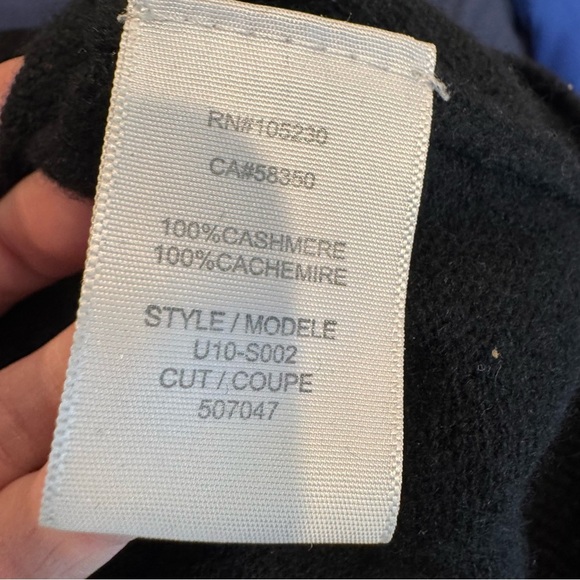 EQUIPMENT FEMME 100% Cashmere Black Sweater - Picture 3 of 4